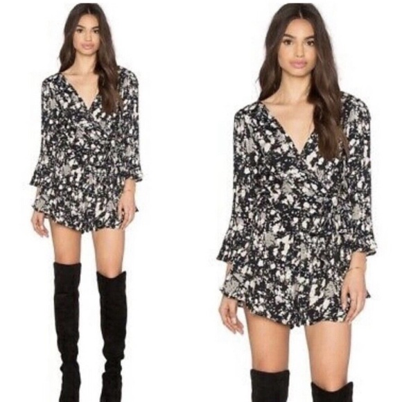 Free People All The Right Ruffles Wrap Floral Romper In Raven Combo Size L Boho - Picture 2 of 16